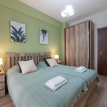 Gg Home - Cozy 2-Bedroom Apartment On Givi Kartozia Tbilisi Exterior photo