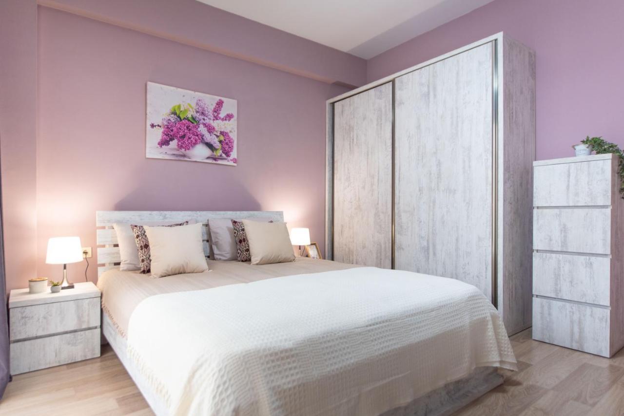 Gg Home - Cozy 2-Bedroom Apartment On Givi Kartozia Tbilisi Exterior photo