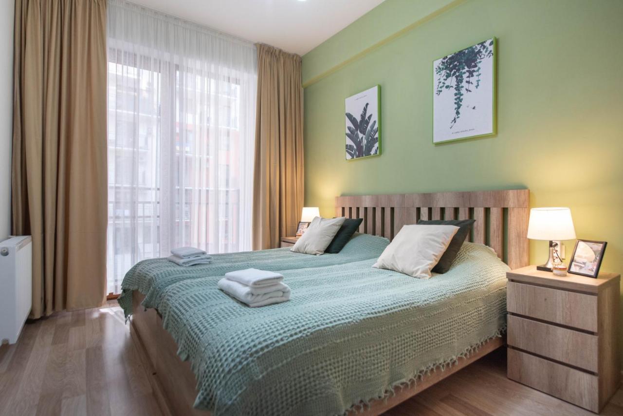 Gg Home - Cozy 2-Bedroom Apartment On Givi Kartozia Tbilisi Exterior photo