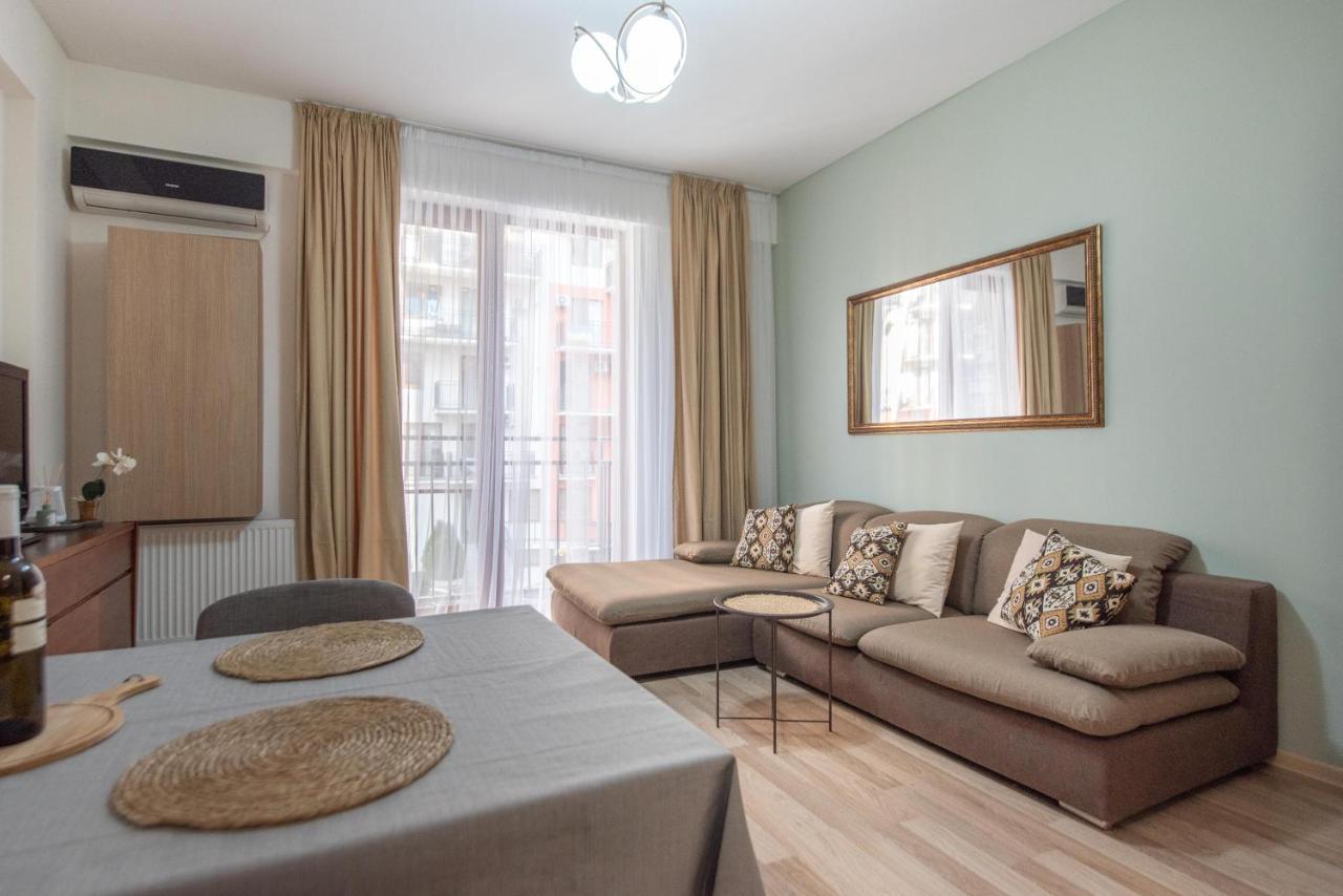 Gg Home - Cozy 2-Bedroom Apartment On Givi Kartozia Tbilisi Exterior photo