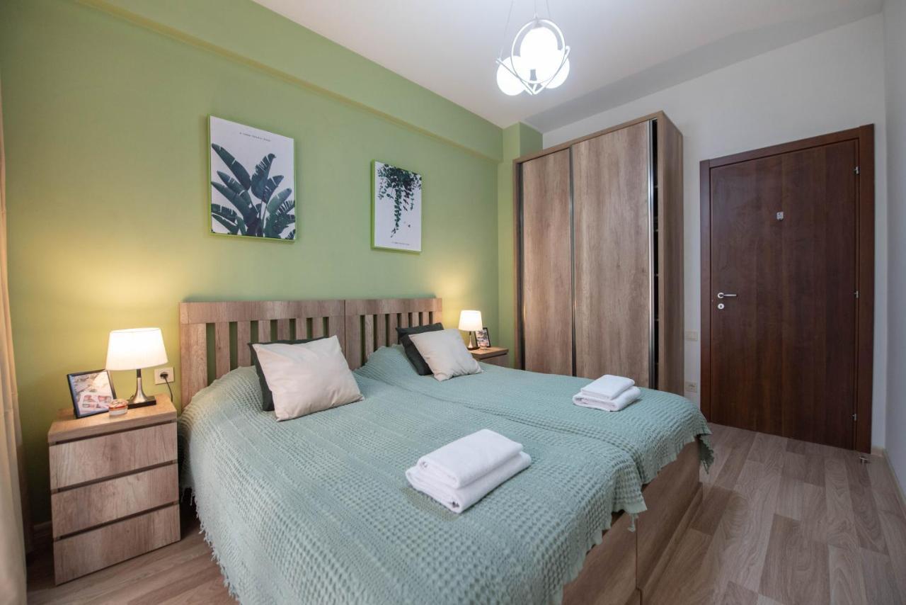 Gg Home - Cozy 2-Bedroom Apartment On Givi Kartozia Tbilisi Exterior photo